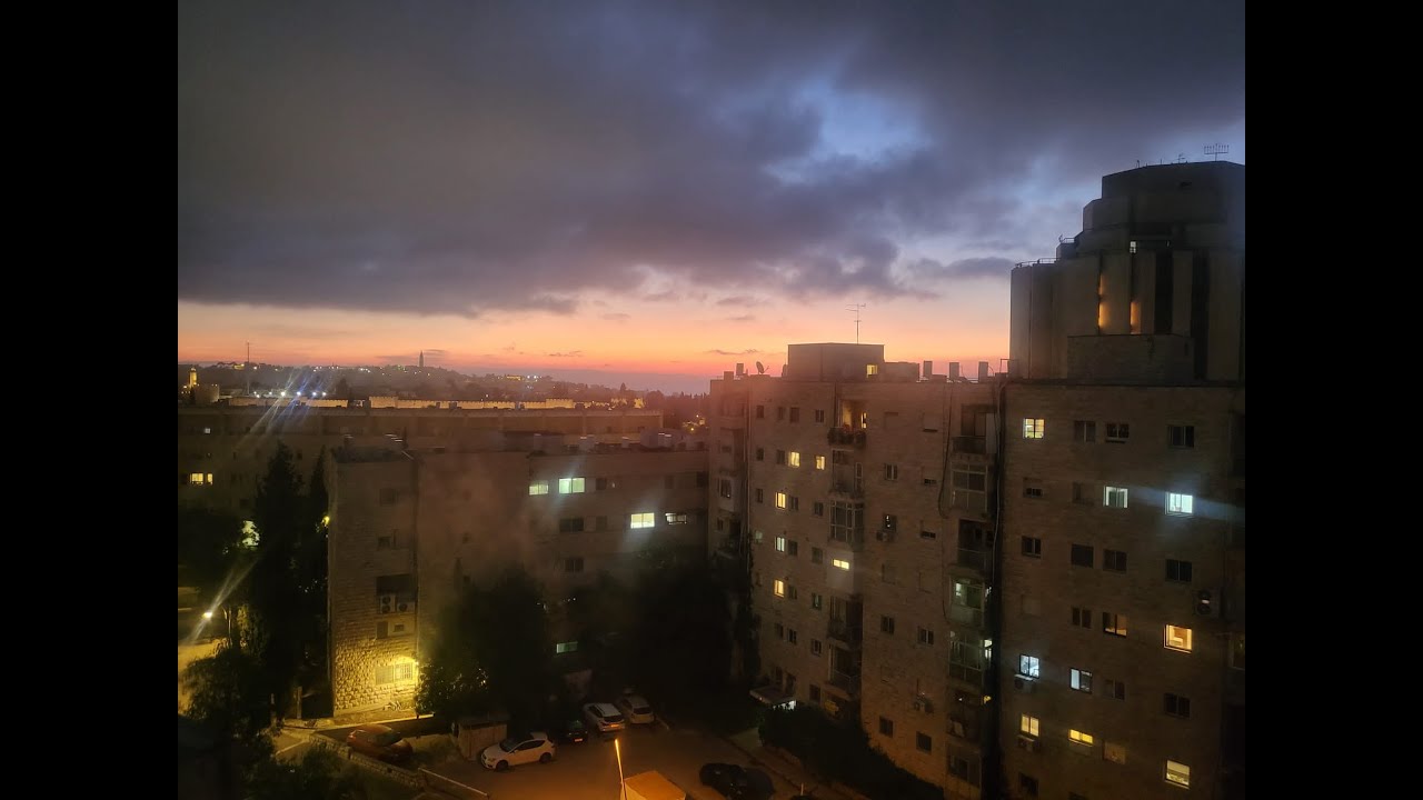 ESCAPE FROM ISRAEL - Holiday during the Hamas Attack    HD 1080p