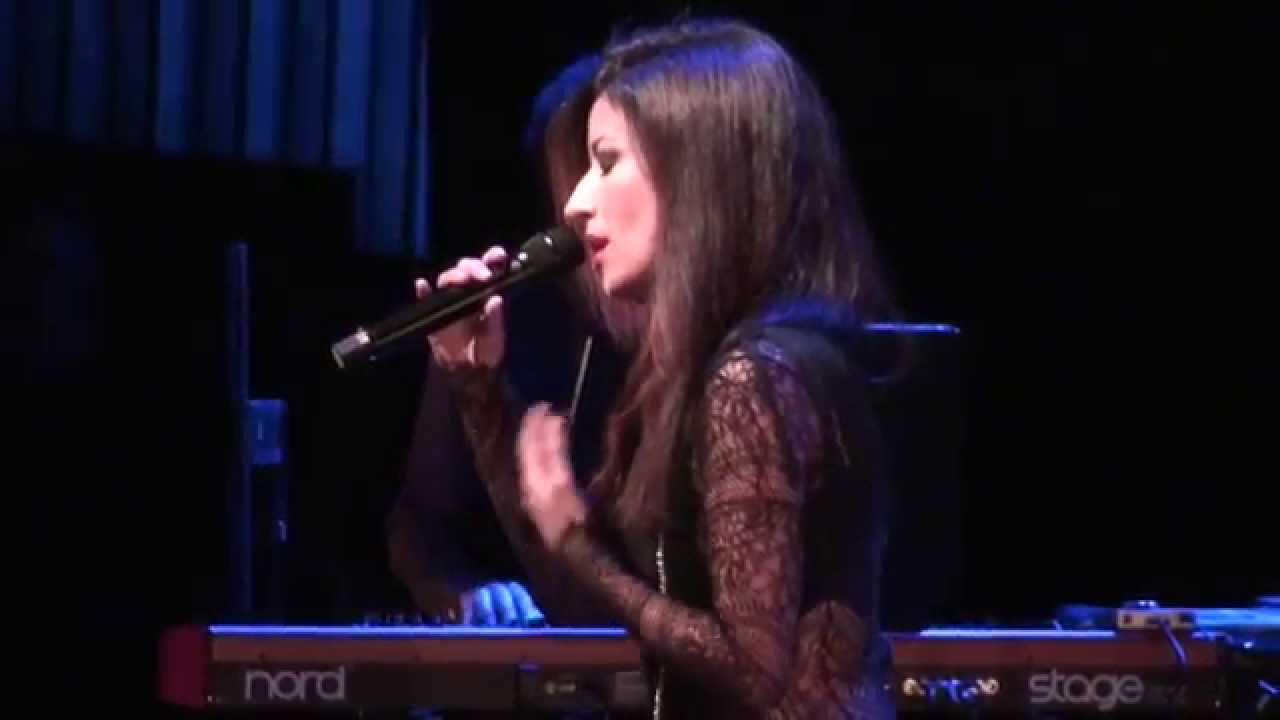 Ana Moura - Havemos de Acordar - Live in Berlin (1/15)