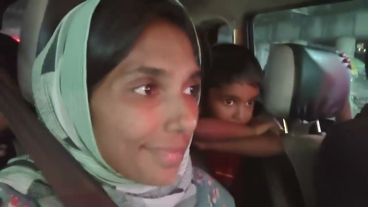 മുത്തുമോനെ കടൽ കാണിക്കാൻ കൊണ്ടുപോയാലോ?