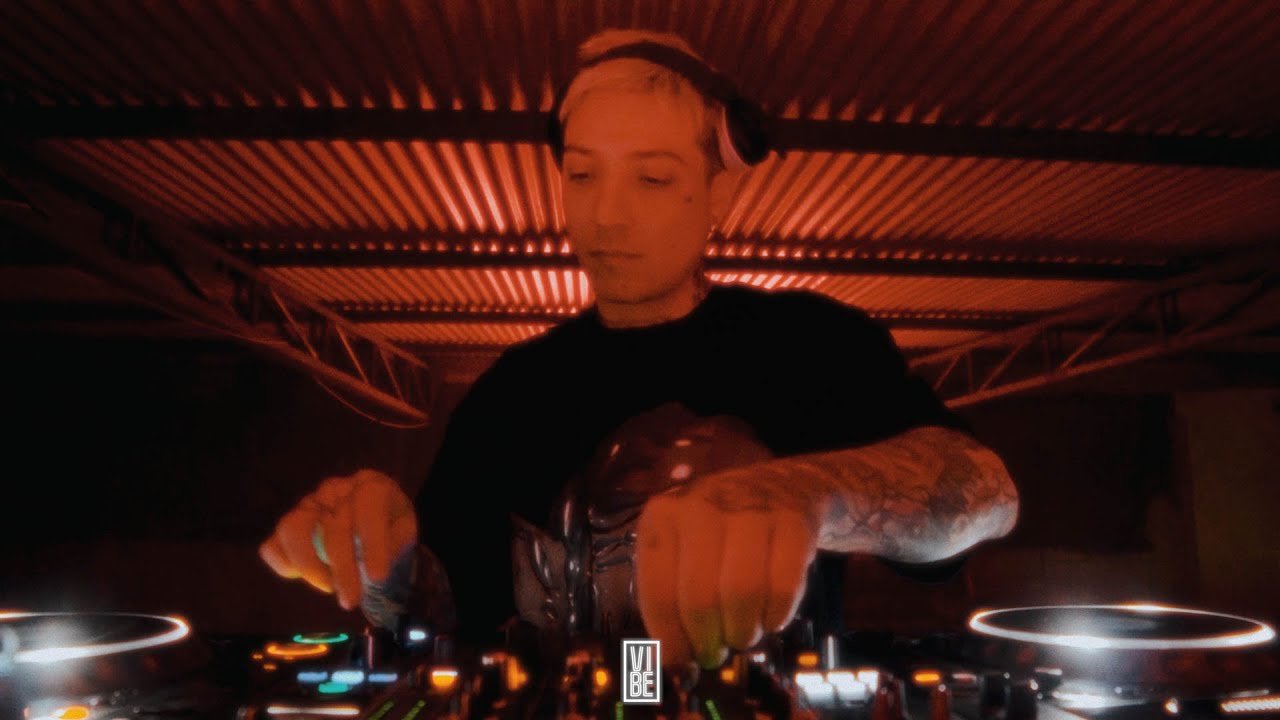 NICO FERRADA | @VIBE - CHILE