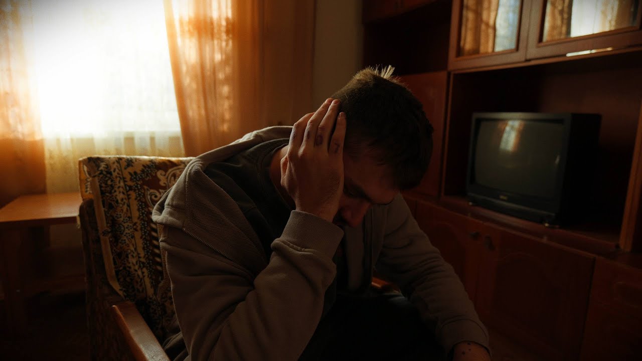Забуття, вириваю правду з його очей