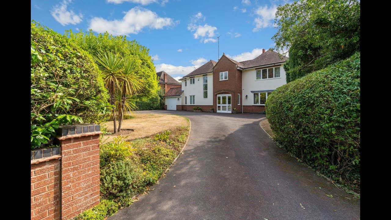 Weston Lane | Bulkington | Warwickshire  | Fine & Country Coventry | Graham Howell