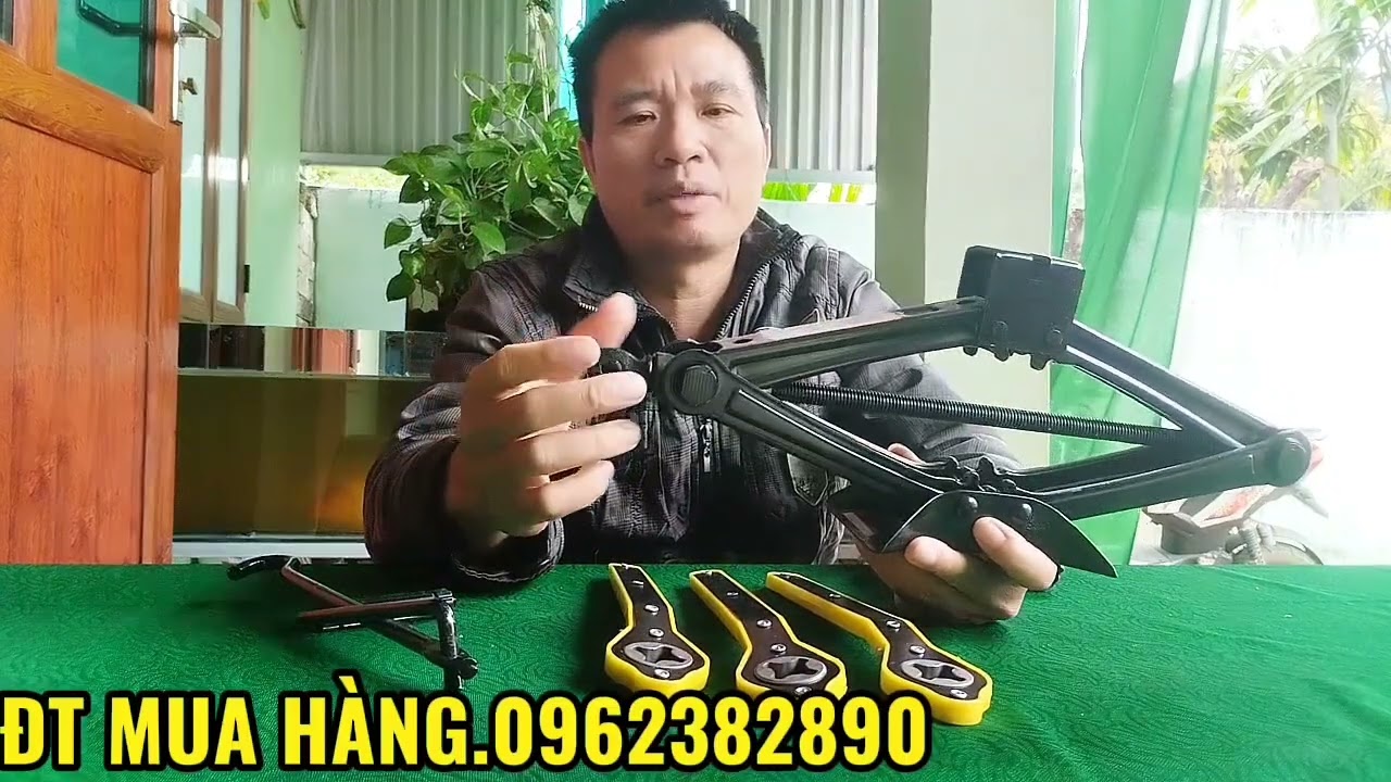 TRỌN BỘ KÍCH NÂNG GẦM XE HƠI Ô TÔ TRỌNG TẢI 2 TẤN CỰC KHỎE VỚI CÂY CỜ LÊ ĐA NĂNG