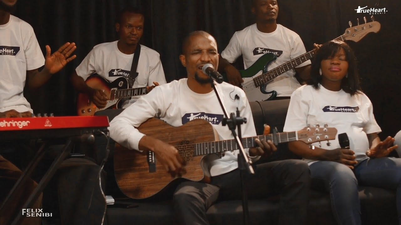 Heart Pouring Worship | Christ's Love Medley