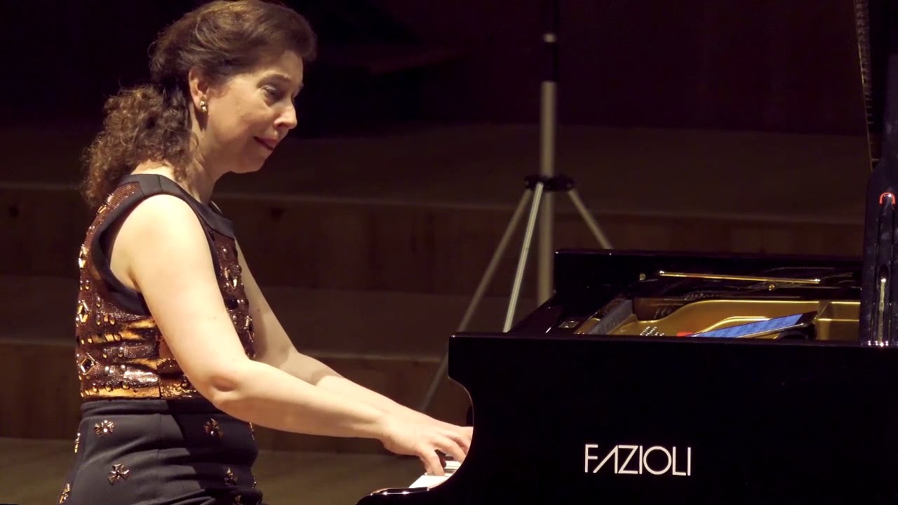 Pianista Angela Hewitt_J.S. Bach Toccata in Do minore