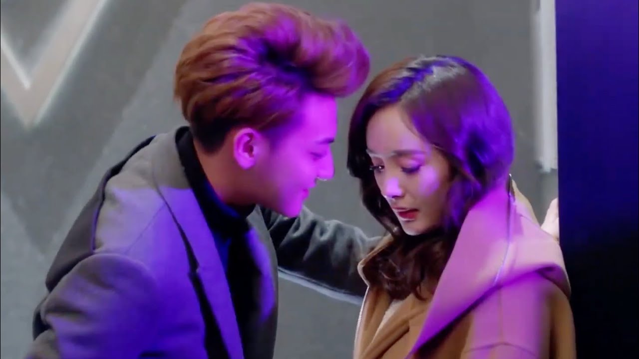 小狼狗酒吧抓包姐姐和其他男人在一起！生氣吃醋壁咚質問，兩個男人為愛大打出手💗電視劇 楊冪 黃子韜  談判官