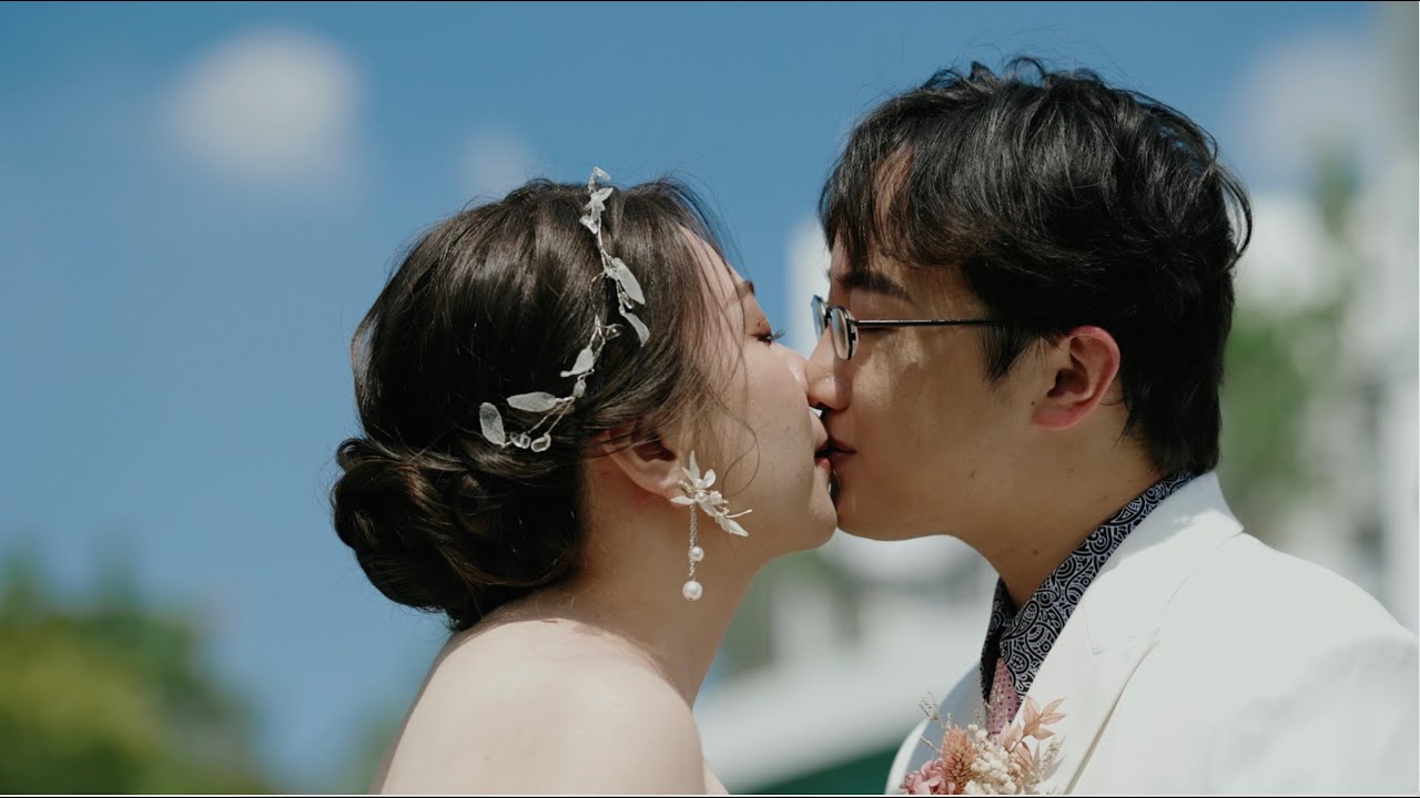 經典婚禮 Classic Wedding｜媽媽也很感謝妳來當我們的女兒 妳的成長過程帶給我們很多很多的歡樂｜台中圓觀 Palazzo Colonna