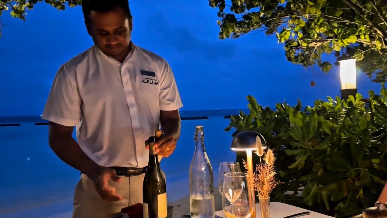 🌴🍷 Culinary Paradise at Constance Moofushi | All-Inclusive Gourmet Experience in the Maldives