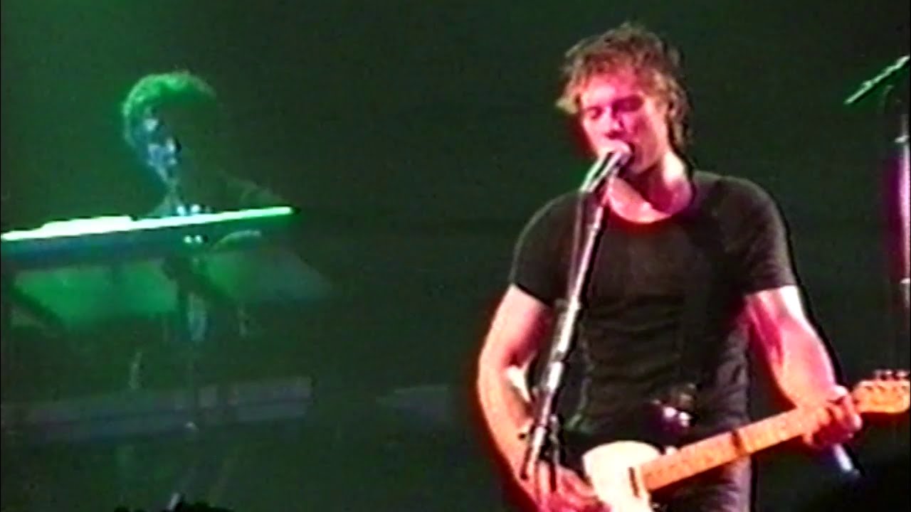 Jon Bon Jovi - It's Just Me (Paris 1997)