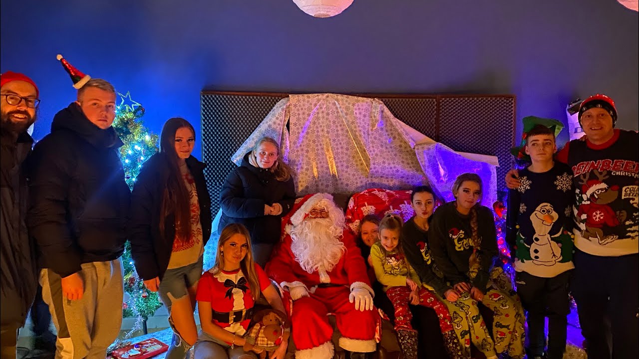 Here is a video of yesterdays Christmas Ghetto Grotto, Happy Christmas everyone 💯🤶🎅🧑‍🎄🎄🌲⭐️