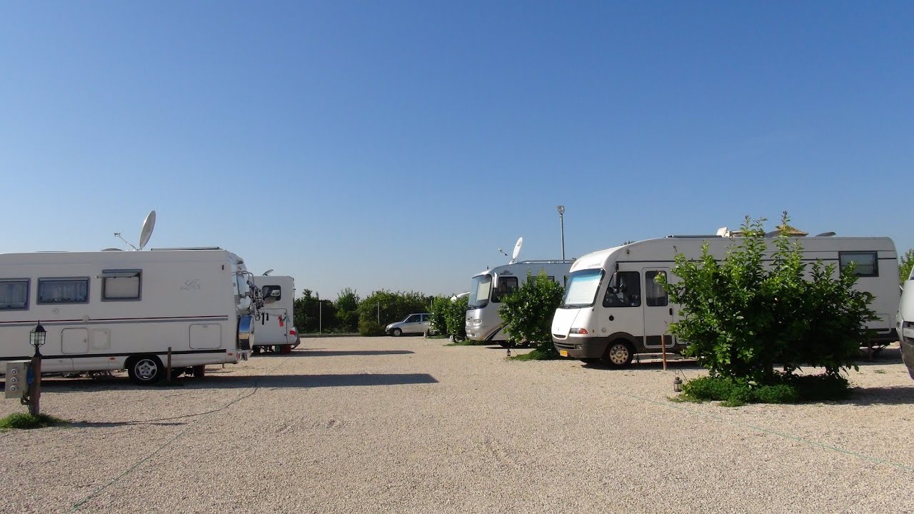 Wohnmobil-Stellplatz 
