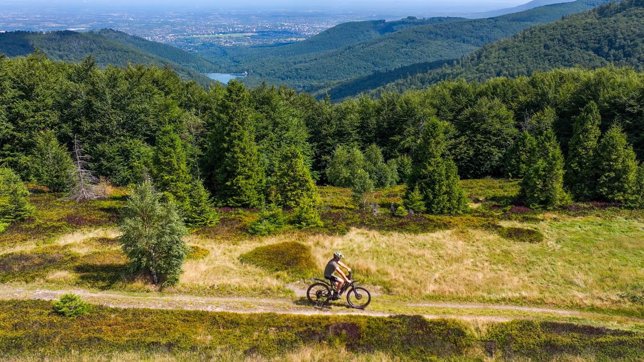 Łatwa pętelka w Beskidach. Błatnia zachwyca widokami - EMTB EBIKE ROWER BESKIDY