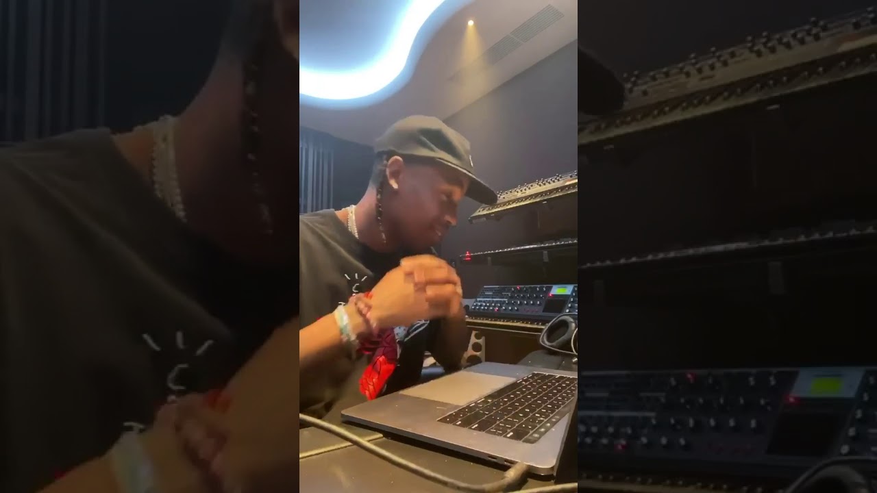 Travis Scott Cook Up On IGTV