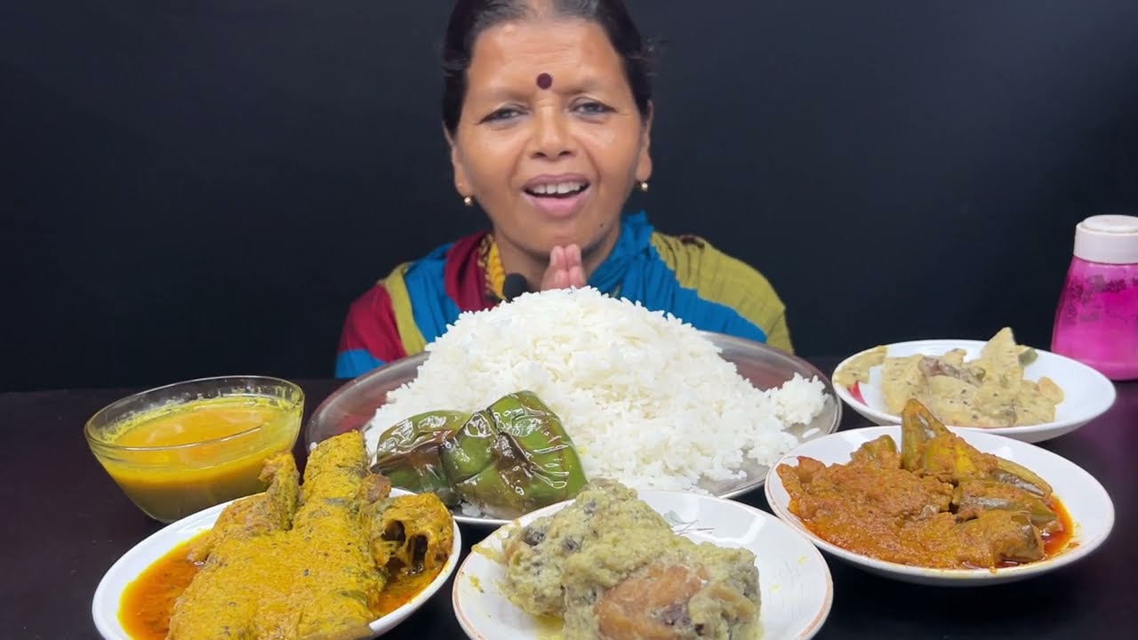 BIGBITES, EATING RICE WITH SUKTO, DAL, DOI KATLA, SOESHE PARSHE, POTOL CHINGRI।।