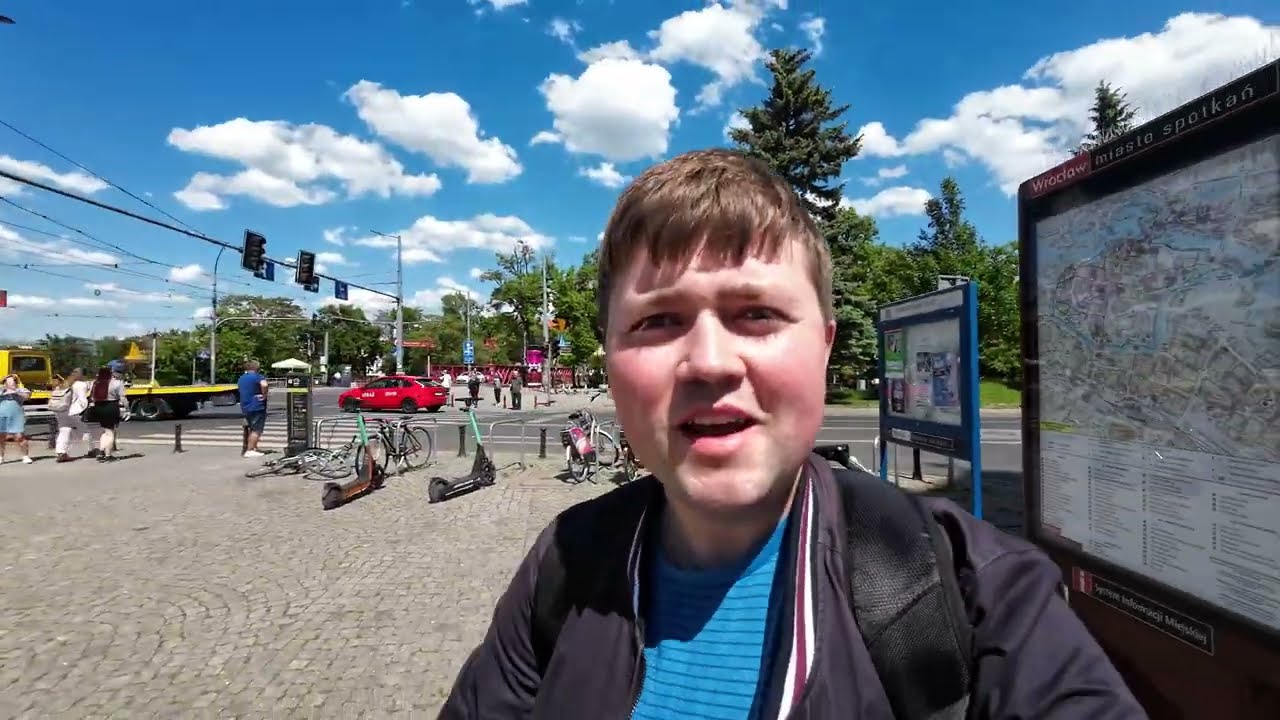 Что делает Вроцлавский рынок особенным? Кофе, халва, пахлава и свежая малина 🇵🇱