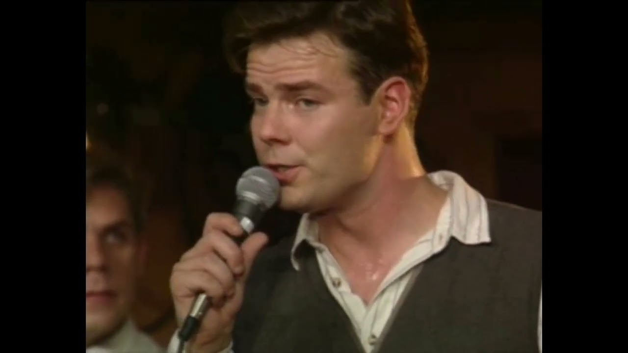 Jari Sillanpää – Satulinna (Kesäillan valssi)