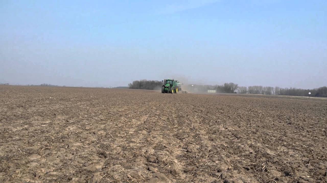 Spring manure application by a custom applicator