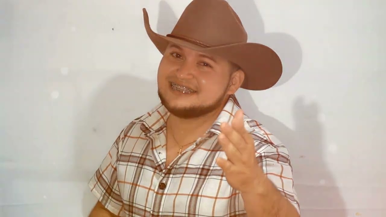 COVER - LA NEGRA DEL PLIQUI PLIQUI CHEITO GONZÁLEZ - JANNYZ GONZÁLEZ 