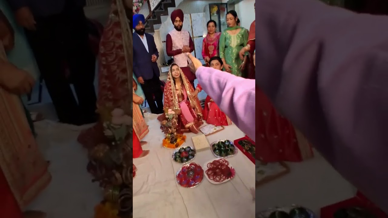 धर्म अलग अलग जाति अलग अलग लेकिन एक होकर के एक परिवार की तरह खुशिया बांटना यह है हमारा इंडिया