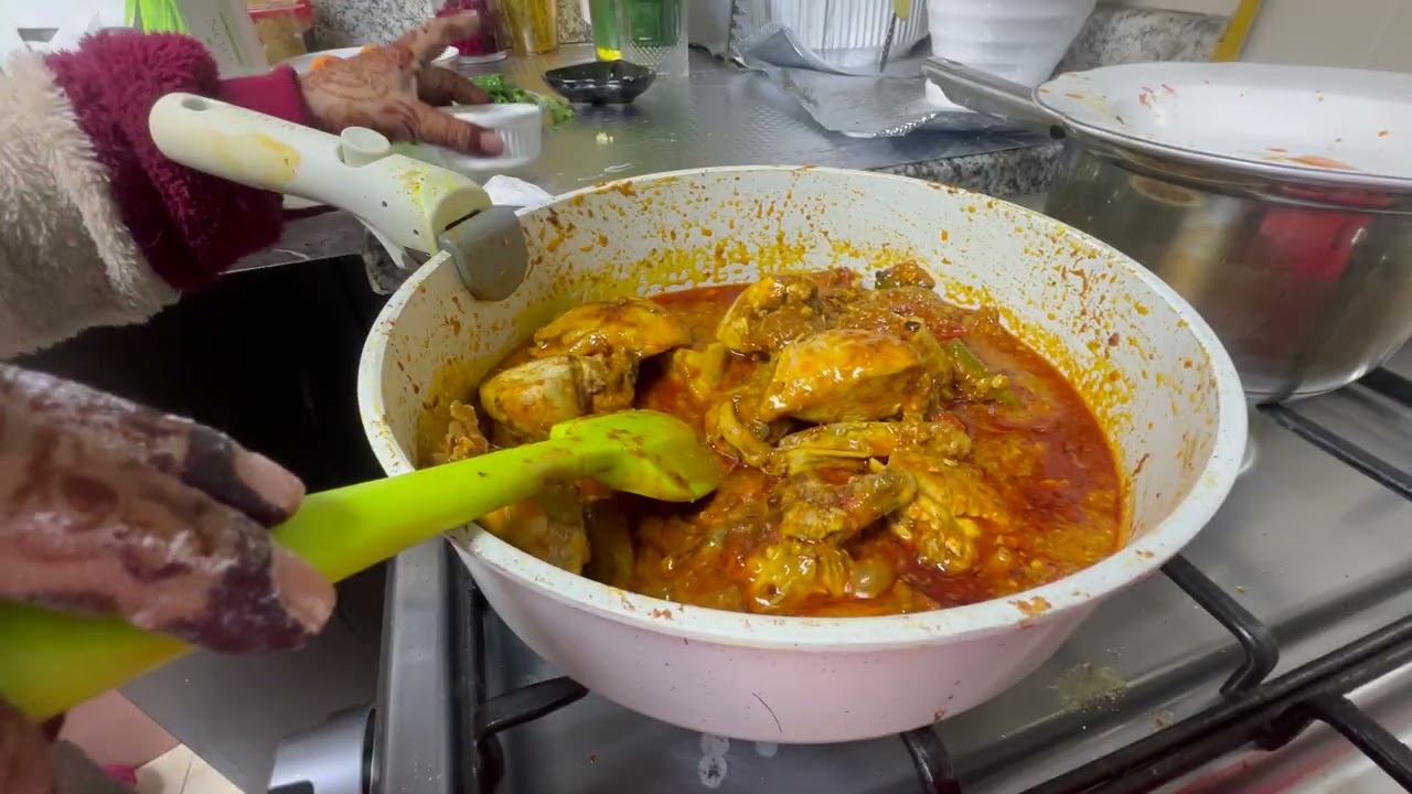 Chicken Kadai with No Yeast Tandoori Roti 😍 | Restaurant Style Desi Combo at Home