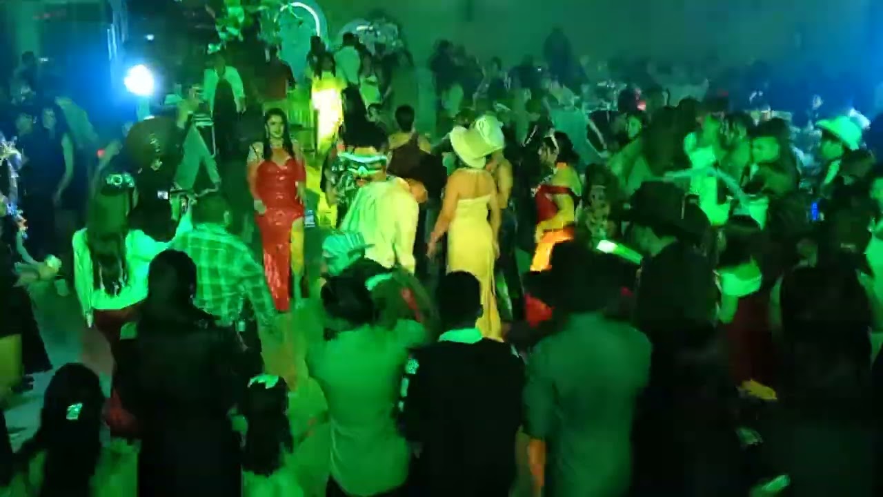 batucada con los novios   antra djs