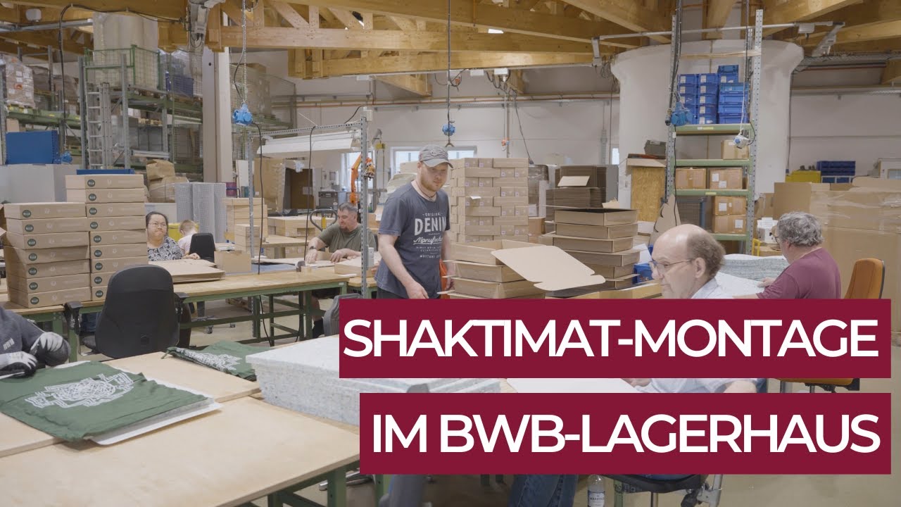 Befähigung zum Handeln: ShaktiMat-Montage im BWB-Lagerhaus