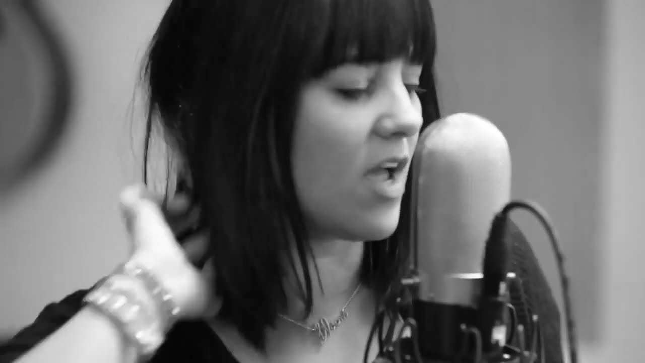 Back To Black - Bloom - (Amy Winehouse Cover) Acoustic