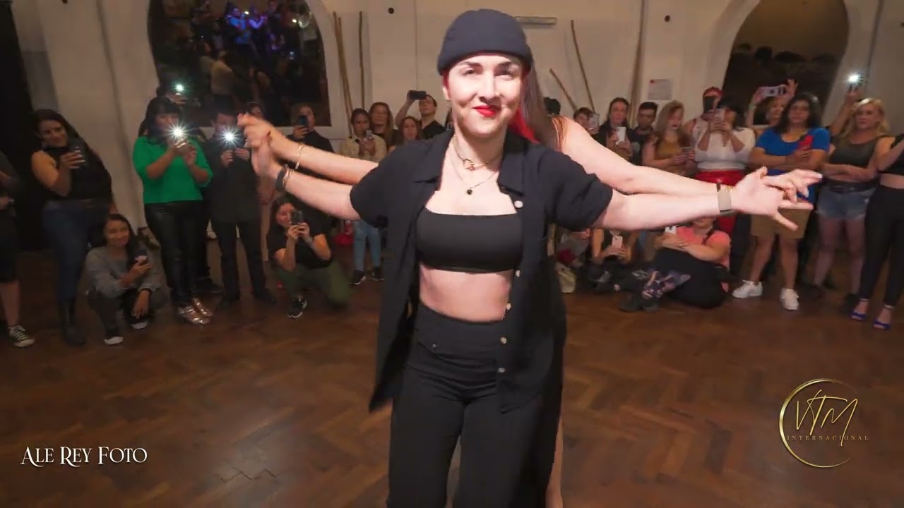 Magda y Valeria in Buenos Aires.  [🎵Me Provocas Jay Ramirez🎵] [🎉VTM internacional 25-04-2024✨]
