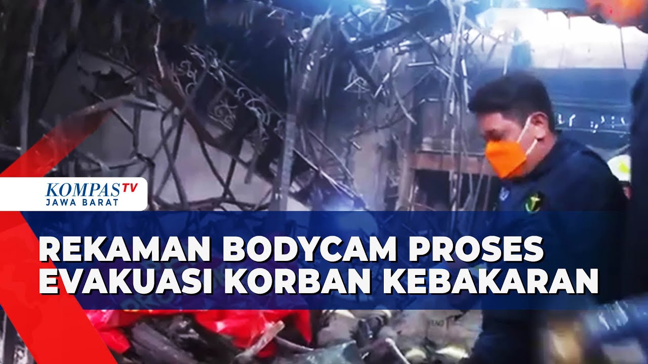 Rekaman Bodycam Proses Evakuasi Korban Kebakaran Glodok Plaza