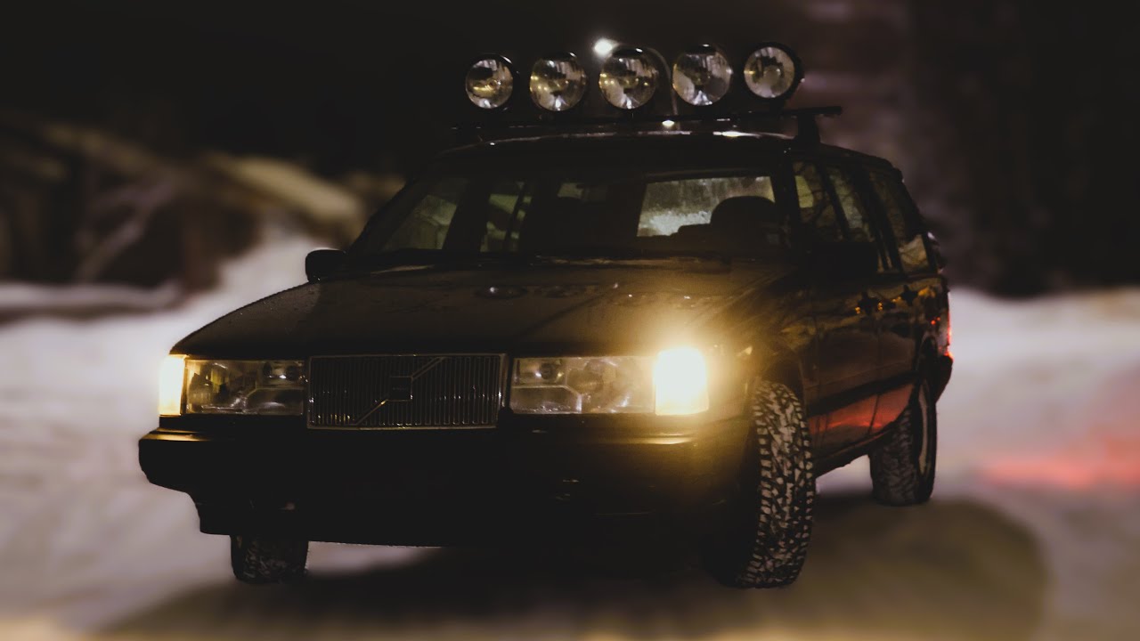 VOLVO 945 SNOW DRIFTING