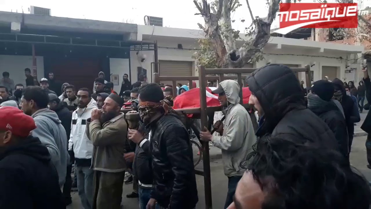 أهالي طبربة يشيعون جثمان ''خمسي اليفرني'