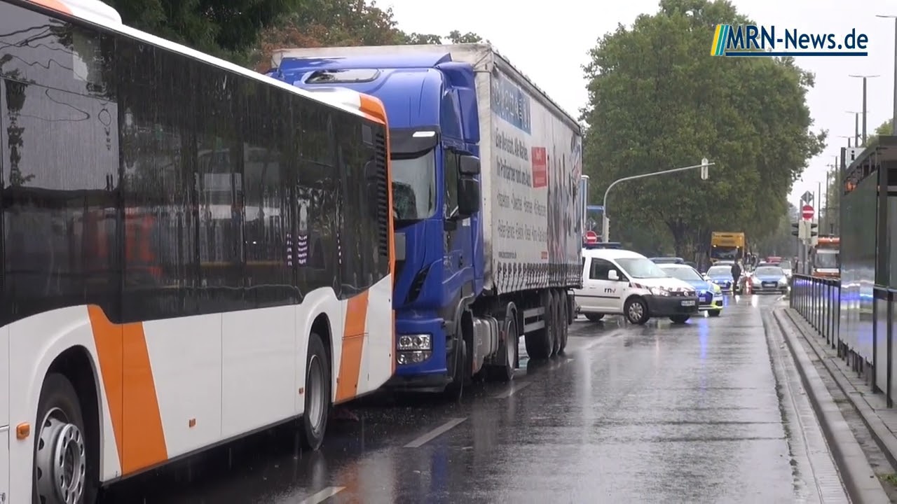 Ludwigshafen - Unfal an der BASF Lkw /  Bus
