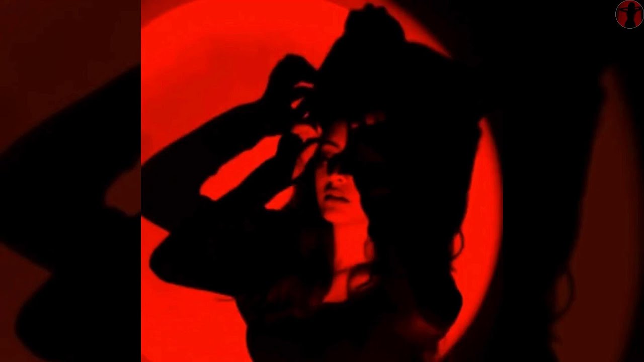 when you stay just one more night  — red room vibes for broken softness 💋