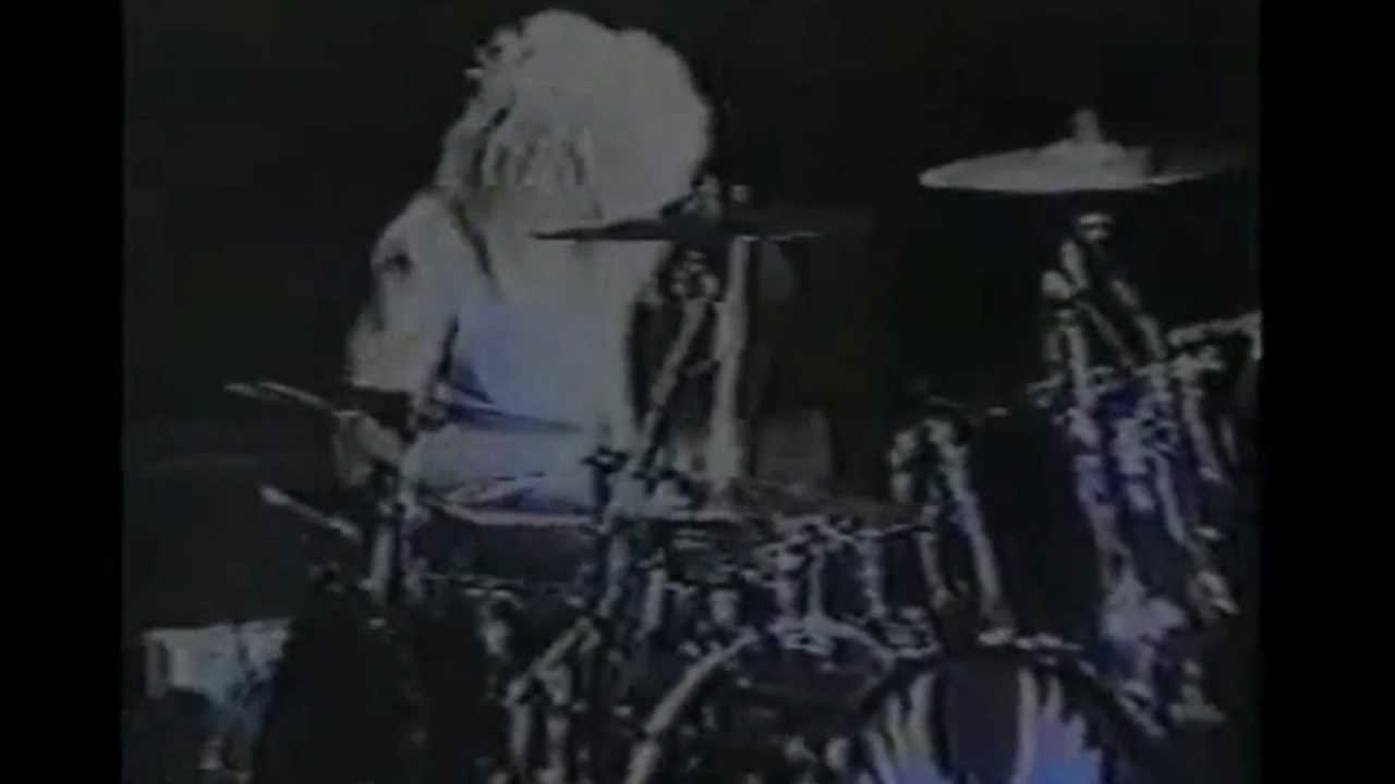 Steve Adler drums solo (Melbourne, Australia, 1988)