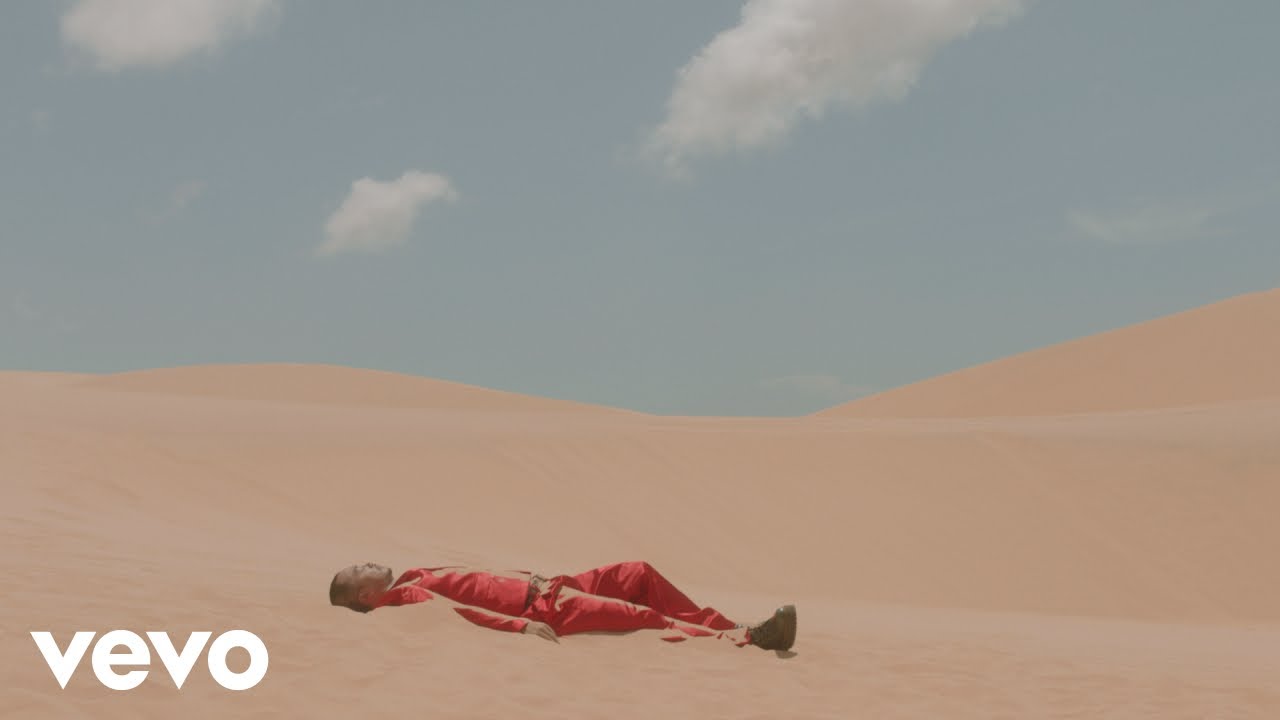 Hà Lê - Mưa Hồng (Official Music Video) ft. Bùi Lan Hương