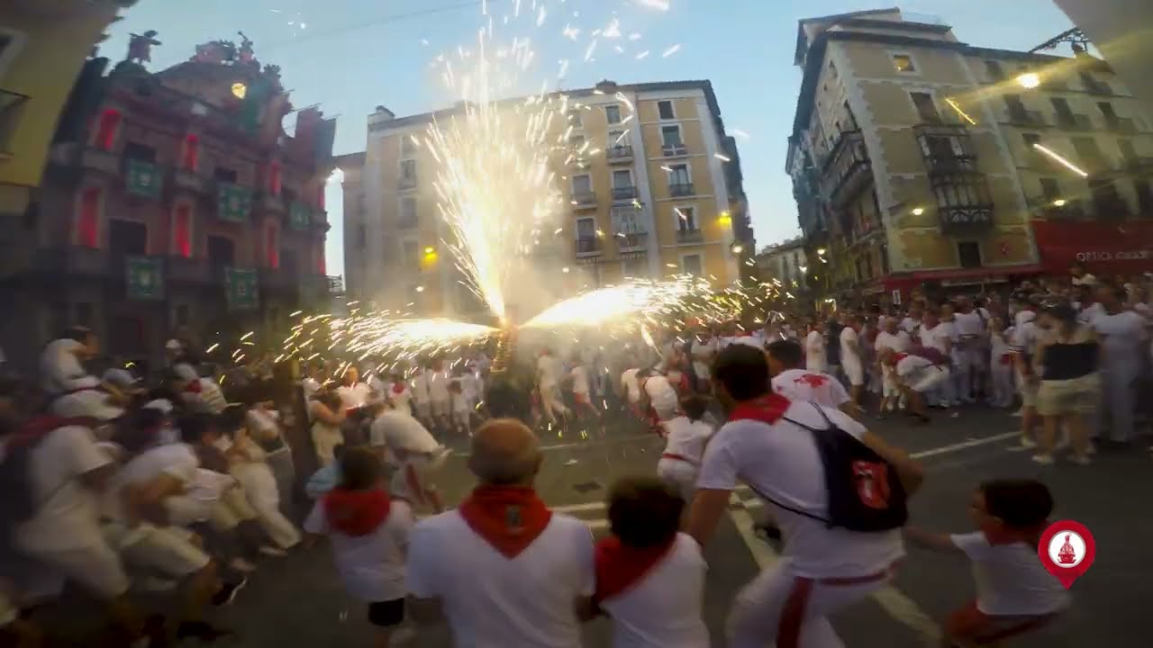 Toro de fuego #10dejulio  🎆  San Ferm&iacute;n 2023 #torodefuego #suzkozezena #sanferminak2023
