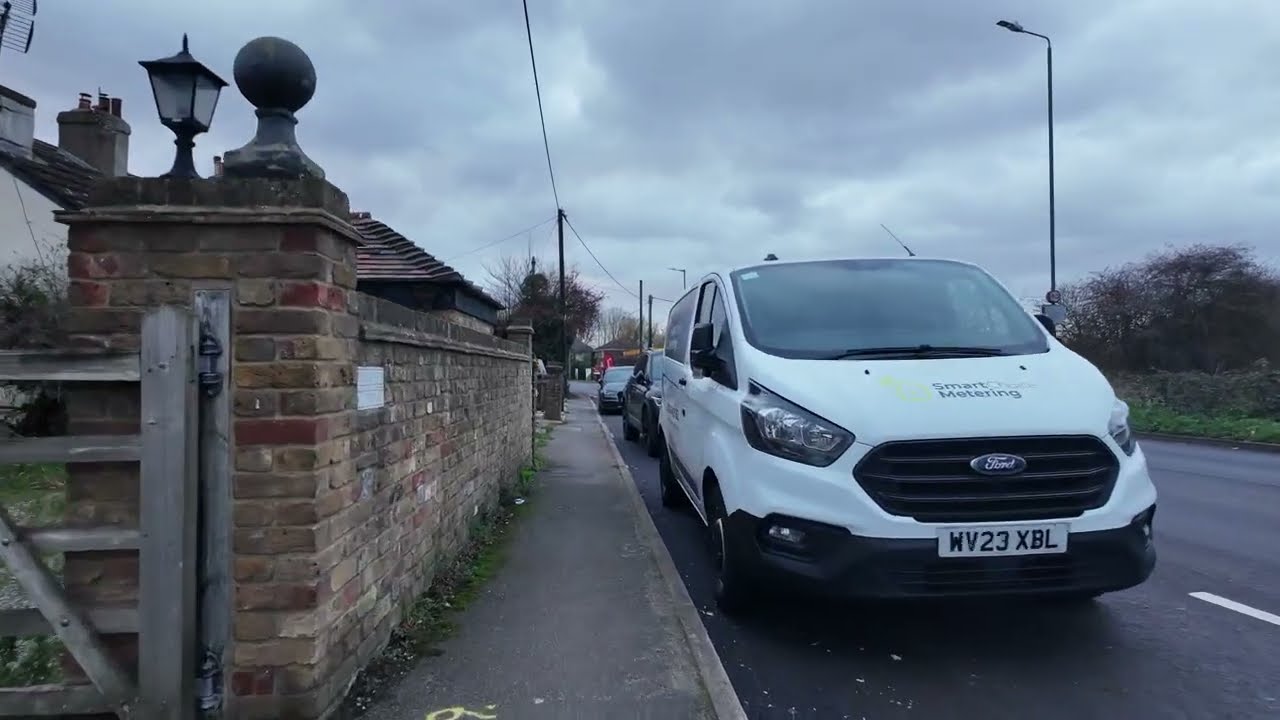 Quiet & relaxing Christmas Day Walking Tour in 4K HDR from Hawley, Kent UK