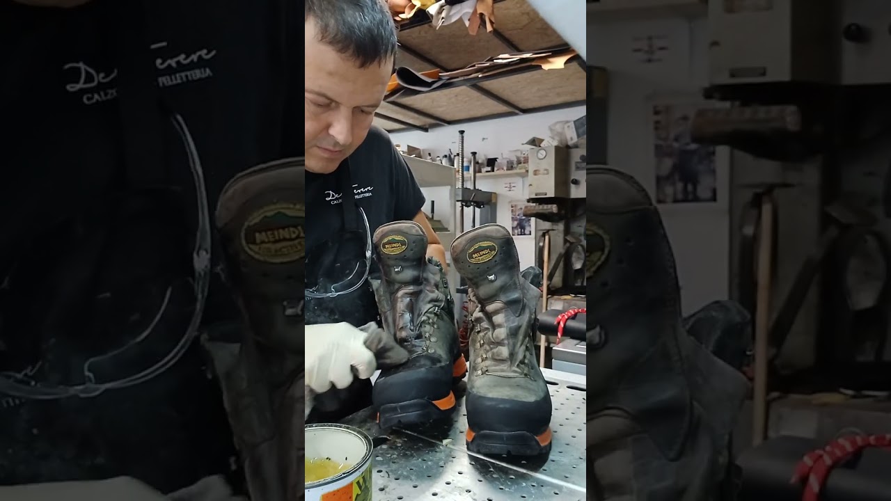 Risuolatura Scarponi Maindl. #cobbler #resole #trekking #vibram #repair