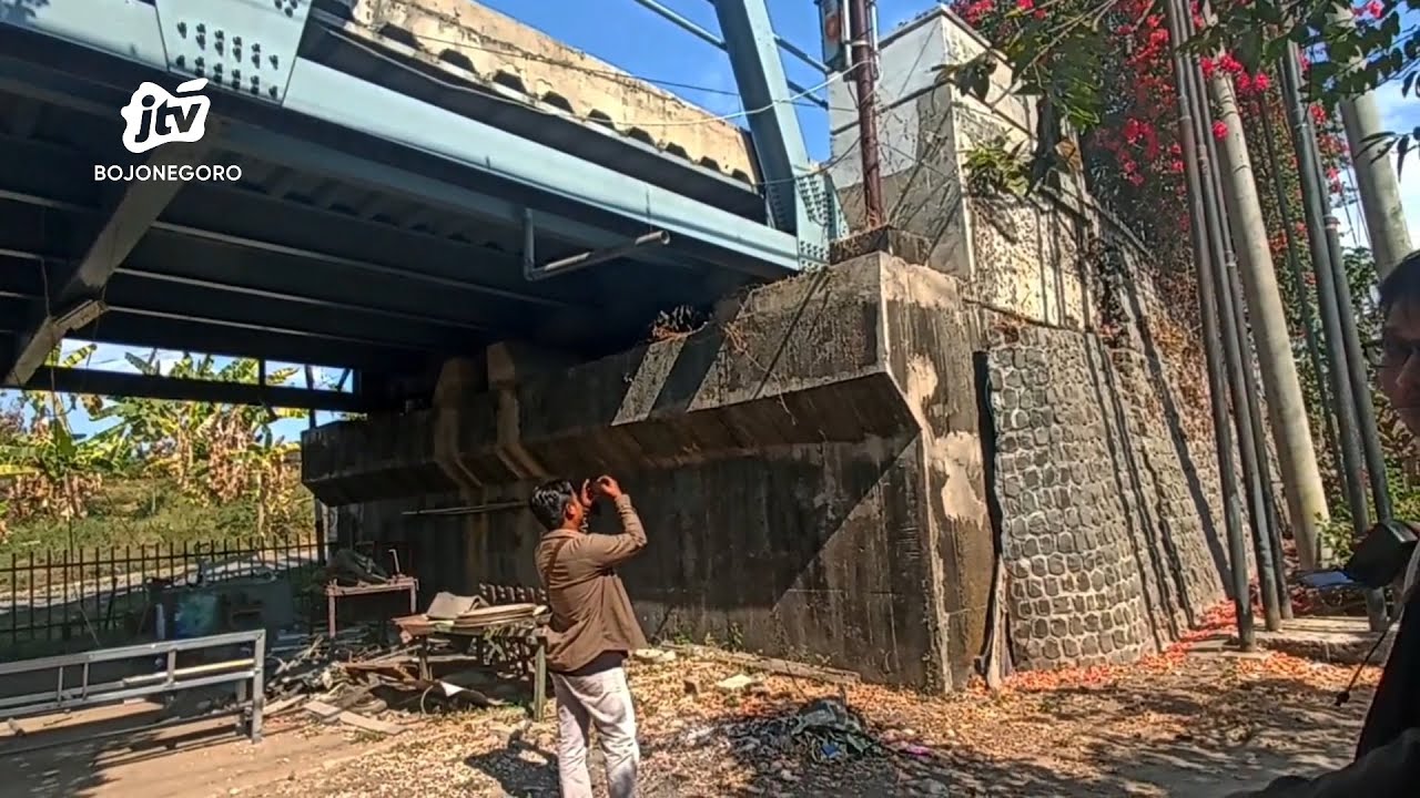 Jembatan Kaliketek Retak, Warga Bojonegoro - Tuban Resah