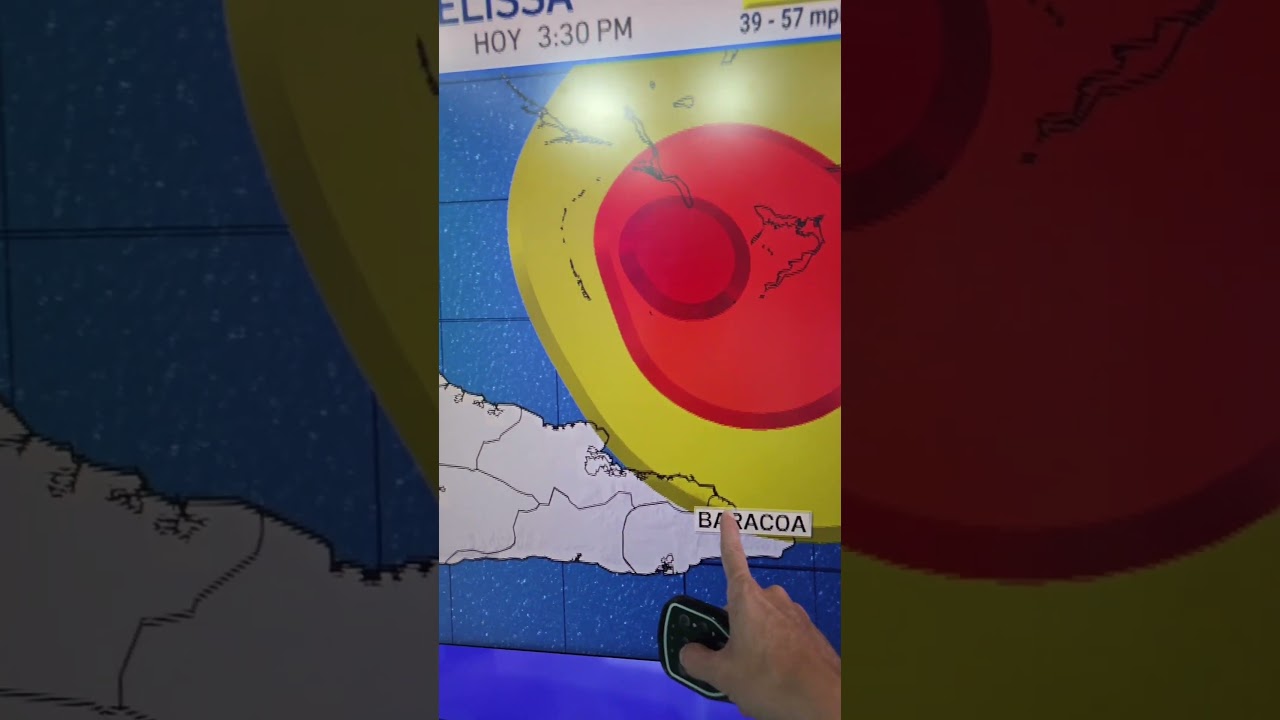#Melissa a esta hora sobre las Bahamas y alej&aacute;ndose de #Cuba. Lo nuevo de Melissa