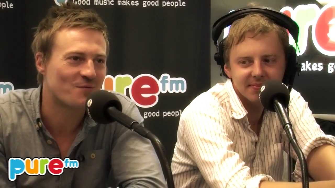 GIRLS IN HAWAII Interview Pukkelpop 2013 sur PURE