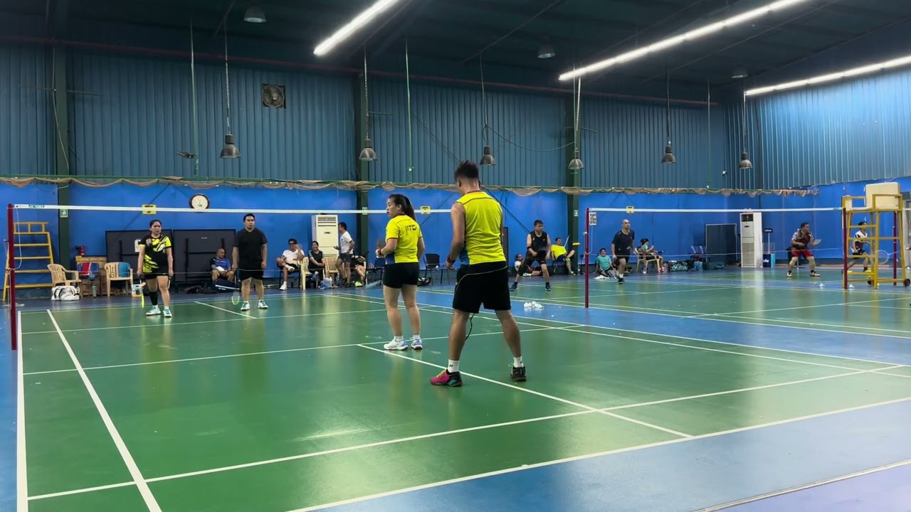 Couple Badminton Challenge | Ian/Wella vs. Ross/Mitch #badminton #bwf
