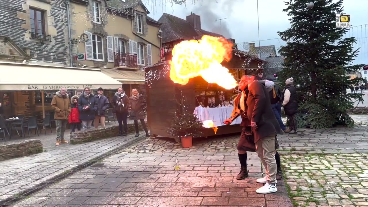 Malestroit. Animation commerciale: le cracheur de feu fait le show