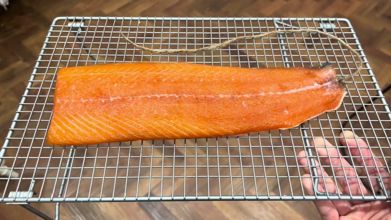 Копченый лосось домашнего приготовления - легко и вкусно