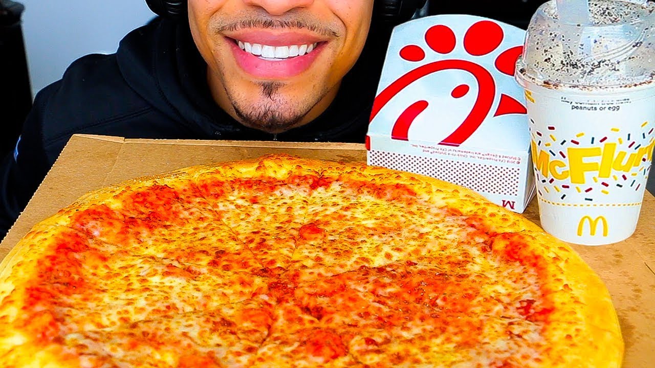 ASMR EATING CHEESE PIZZA MCDONALDS OREO MCFLURRY CHICK FIL A WAFFLE FRIES MUKBANG JERRY NO TALKING