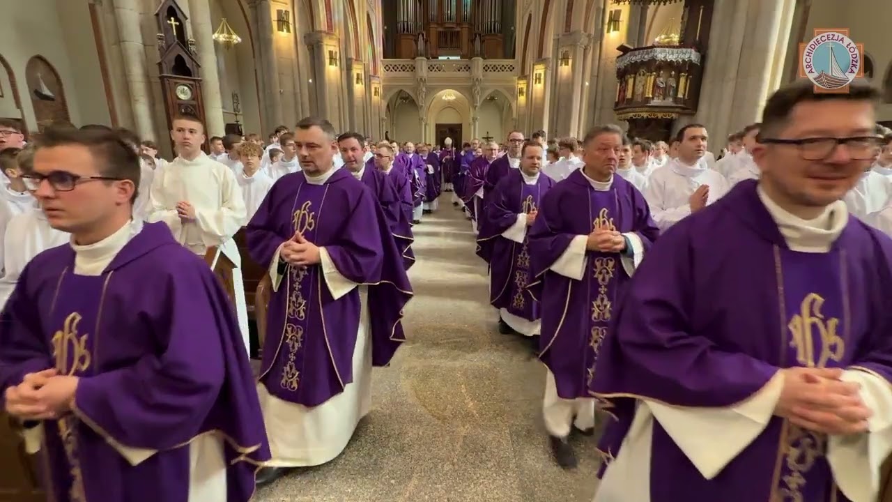 Procesja wejścia  podczas liturgii ustanowienia Lektor&oacute;w I Ł&oacute;dź 2026
