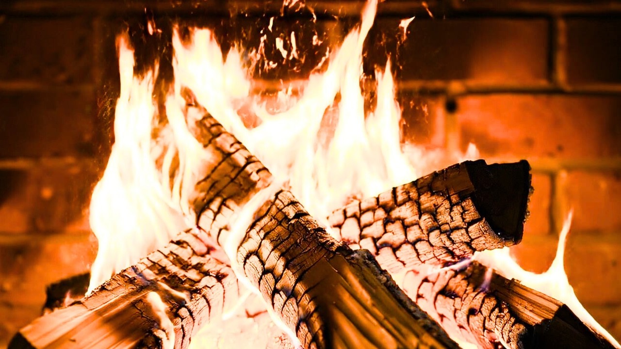 🔥 Cozy 10- Hour Fireplace with Burning Logs and Crackling Fire Sounds