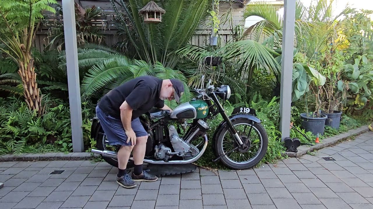 Starting a Panther M100 600cc Classic Motorcycle