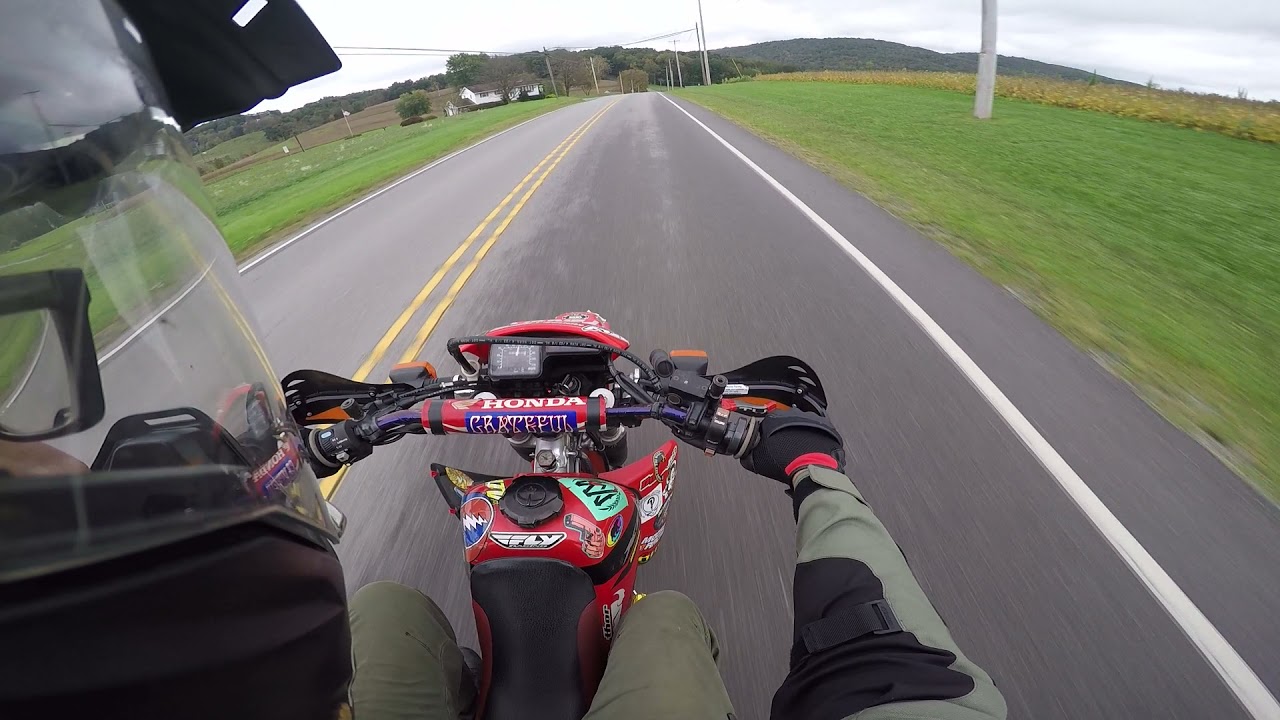 Dualsporting wheelies