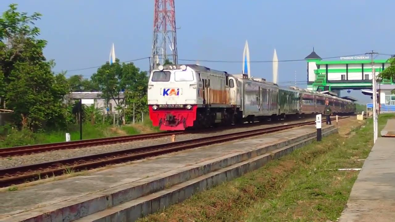 Kompilasi Kereta Ngebut | Malabar, Cikuray, Argo Wilis, KA Lokal di Stasiun Cimekar Lama
